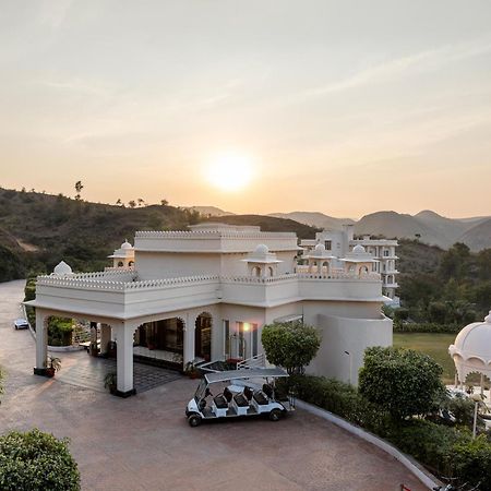 Sayaji Resorts & Spa Удайпур Екстериор снимка