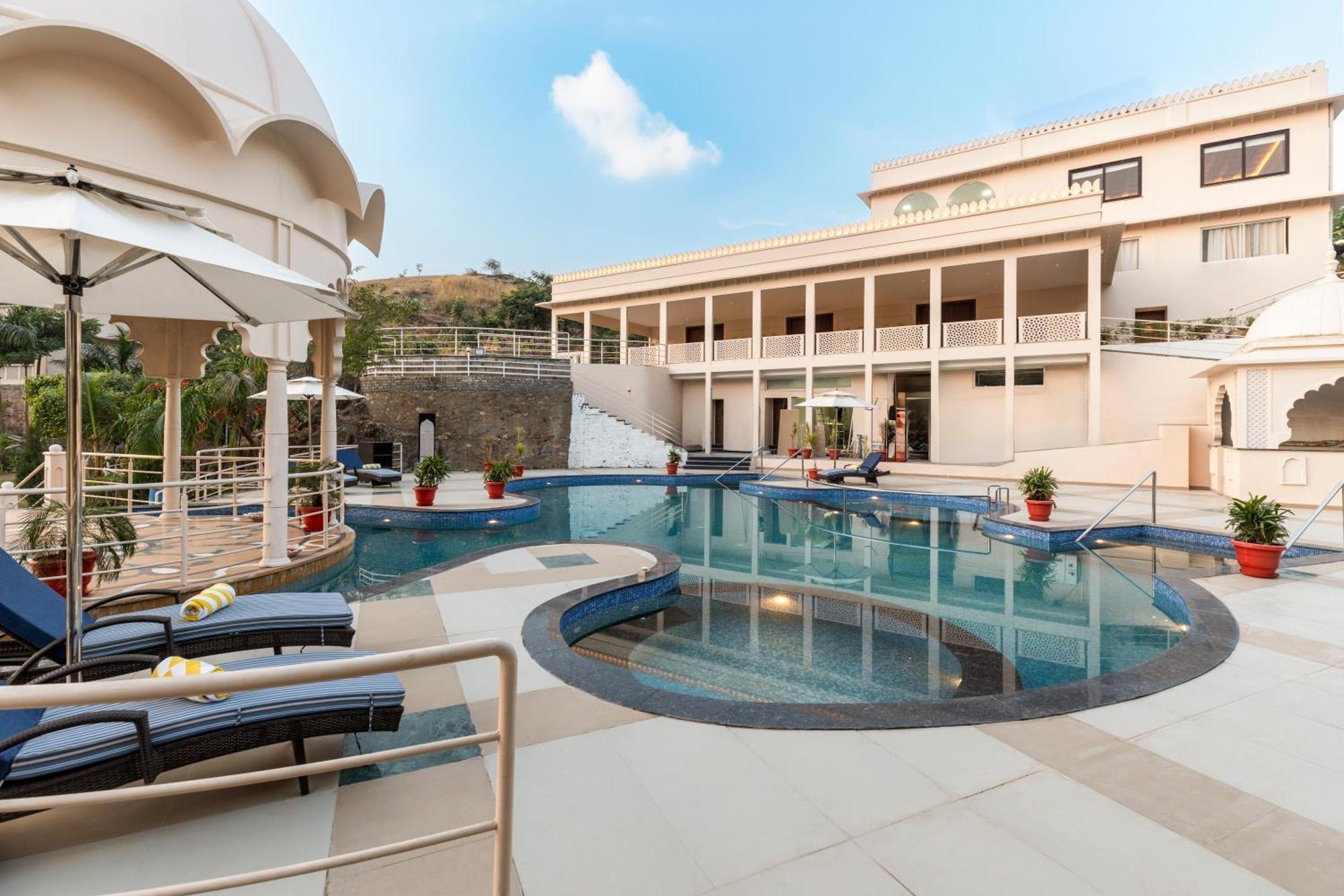 Sayaji Resorts & Spa Удайпур Екстериор снимка
